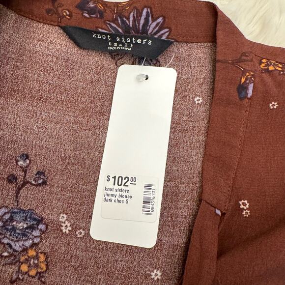 Knot Sisters Mimi & Red Floral Jimmy Blouse Small NWT - Picture 6 of 14